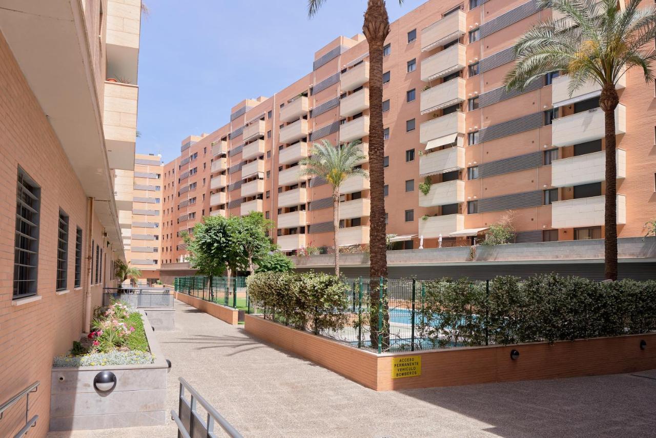 Alterhome Apartamento Con Piscina Maria Zambrano Málaga Exteriör bild